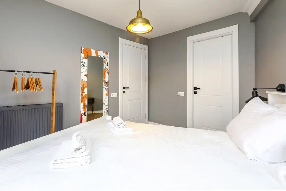 Стамбул: Vibrant Flat 500 m to Uskudar Ferry Station