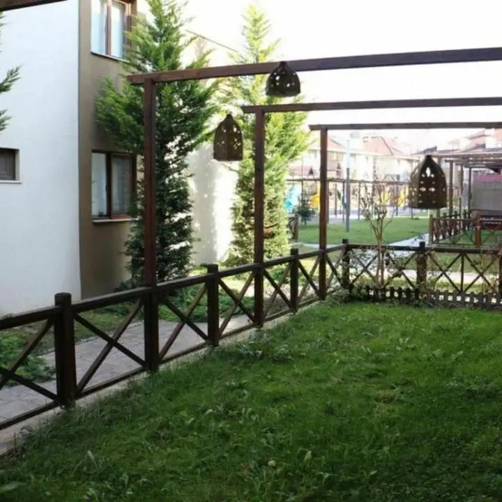 Helvaci: Sahin Apart