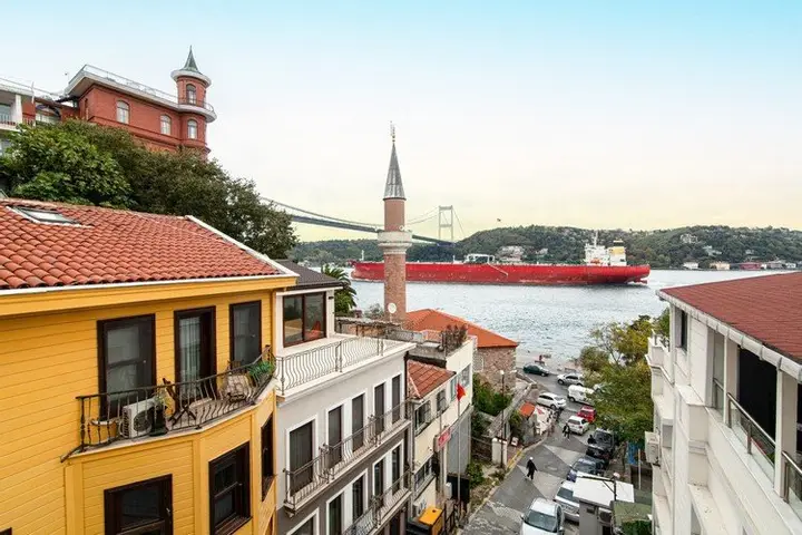 Стамбул: Jonathan | Sariyer
