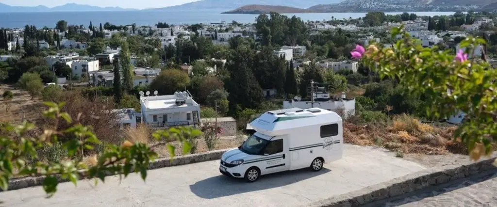 Стамбул: Happy Camper Rental Van