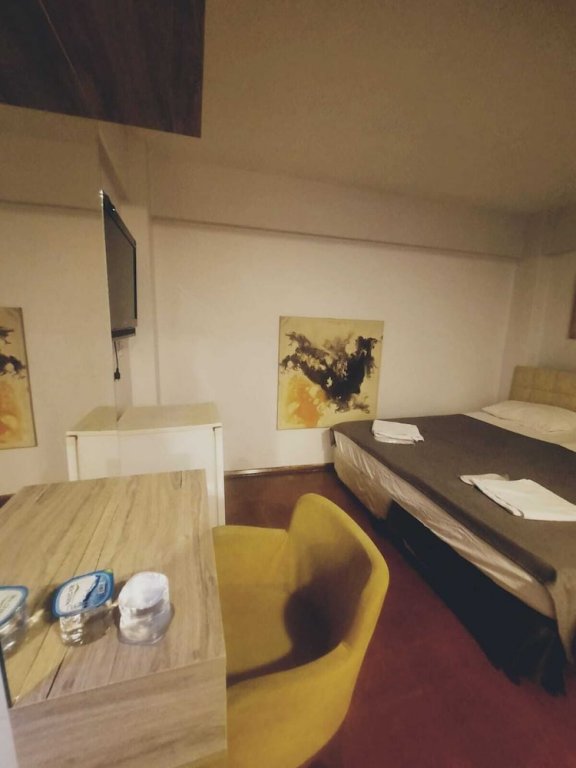Стамбул: Esinti Otel