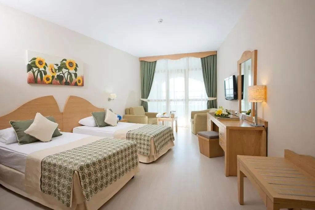 Белек: Limak Arcadia Golf Resort - 2 children Free up to age 14