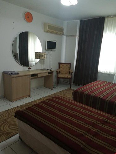 Мут: Çeli̇k Otel Mut