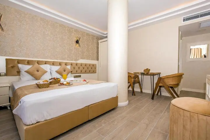 Дидим: The Lea Hotel