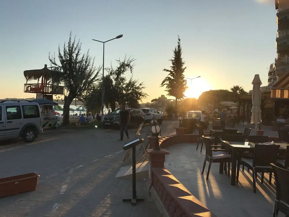 Дидим: Akasya Apart Otel Didim Altinkum