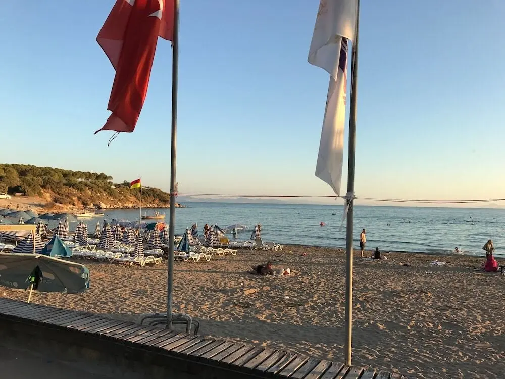 Дидим: Akasya Apart Otel Didim Altinkum