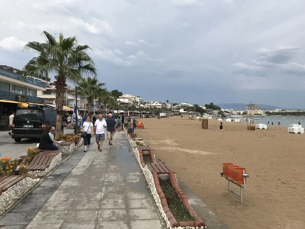 Дидим: Akasya Apart Otel Didim Altinkum
