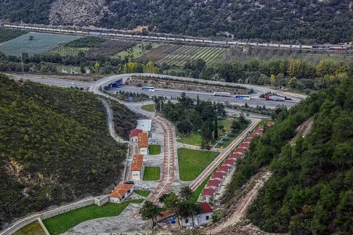 Казандере: Osmaneli Belediyesi Şifalı İçmeler Tesisi