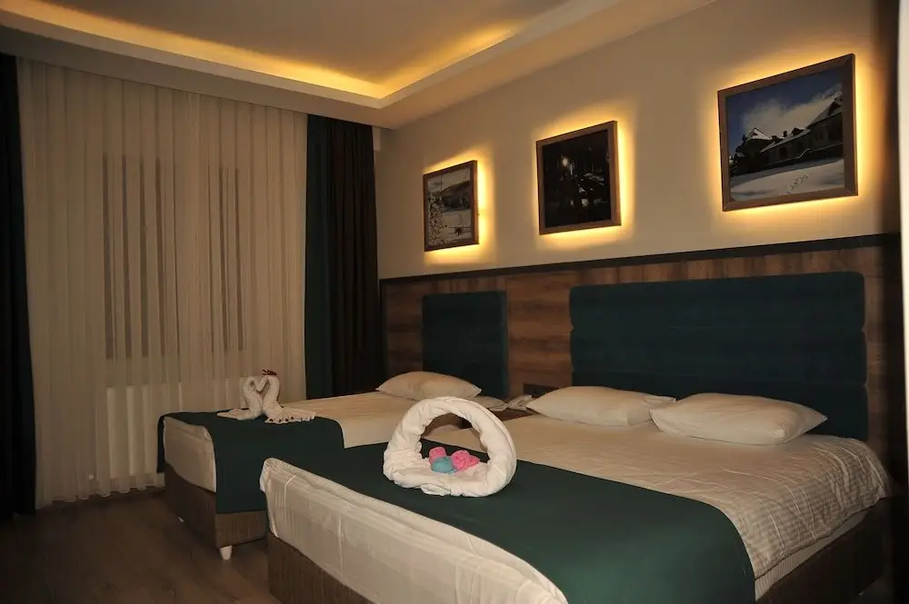 Сарыкамыш: Iceberg Otel