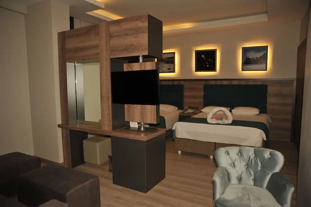 Сарыкамыш: Iceberg Otel
