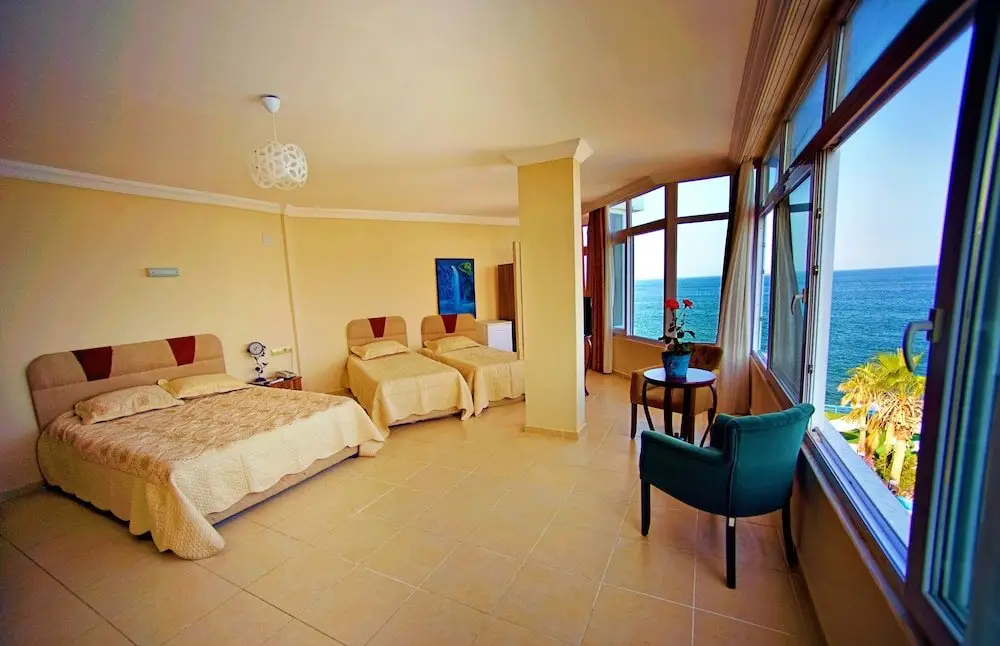 Силифке: Veran Hotel Beach Club Restaurant
