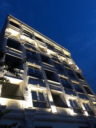 Трабзон: New White House Apart