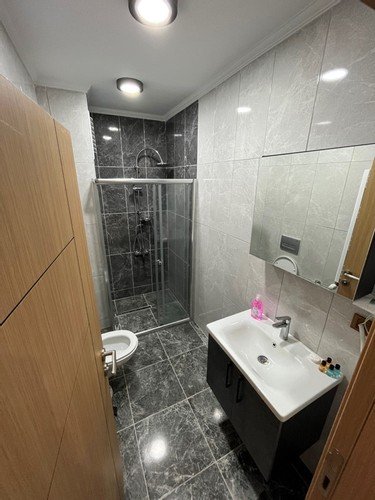 Трабзон: New White House Apart