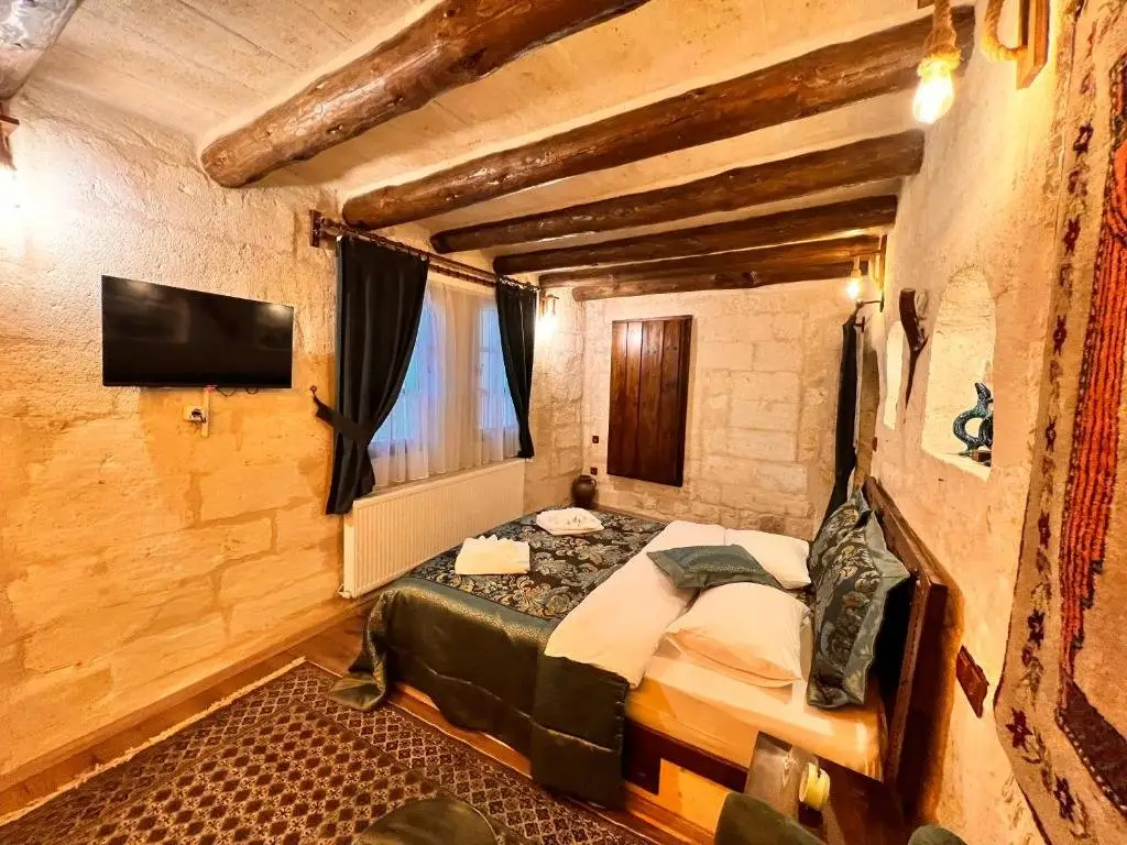 Ургуп: Shadow Cave House