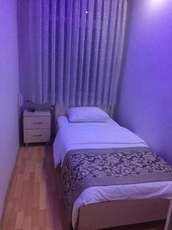 Унье: Otel Burak