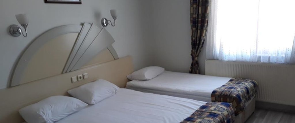 Усак: Kent Otel