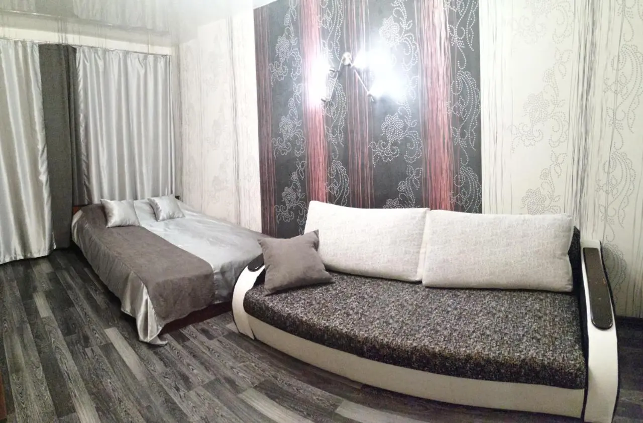 Нижний Новгород: Apartment Dobrolyubova 5