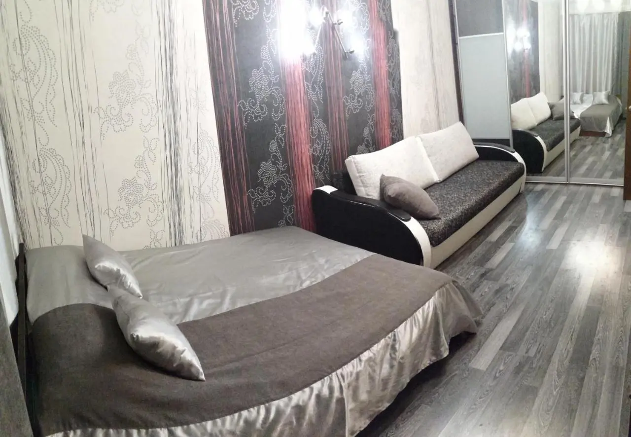 Нижний Новгород: Apartment Dobrolyubova 5