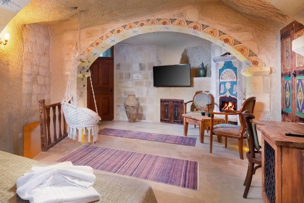 Capp Royal Cave Hotel — фото 1