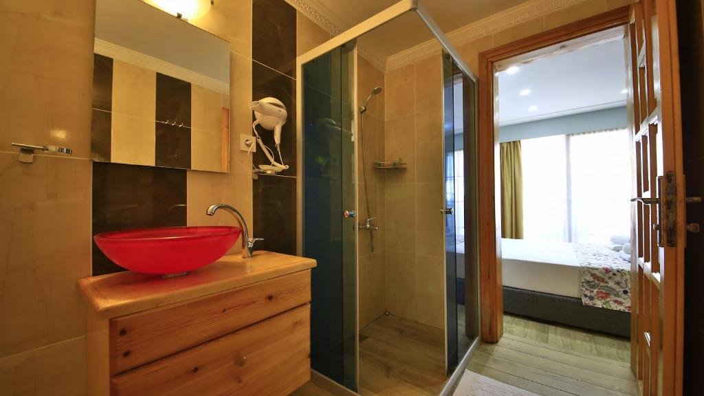 Тургутрейс: Thales Butik Otel