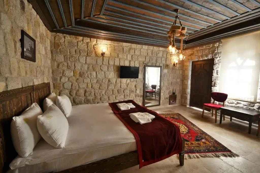 Ургуп: Under Cave Hotel