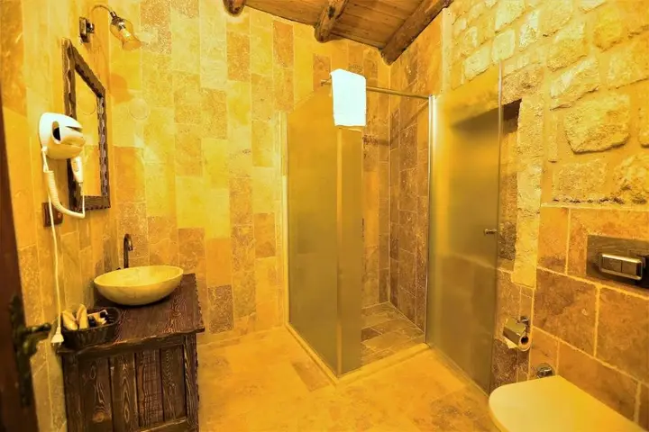 Ургуп: Under Cave Hotel