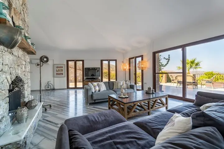 Орхание: Massi Villa