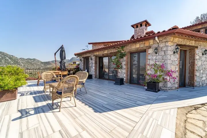 Орхание: Massi Villa