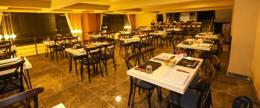 Ван: Montana Hotel