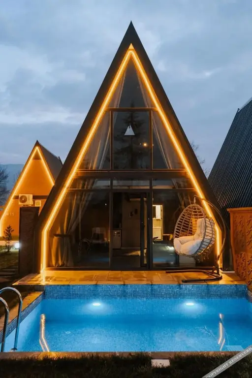 Янык: Triangle Life Suit