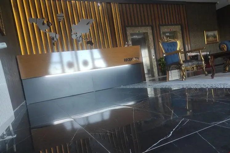 Ван: Ika Otel