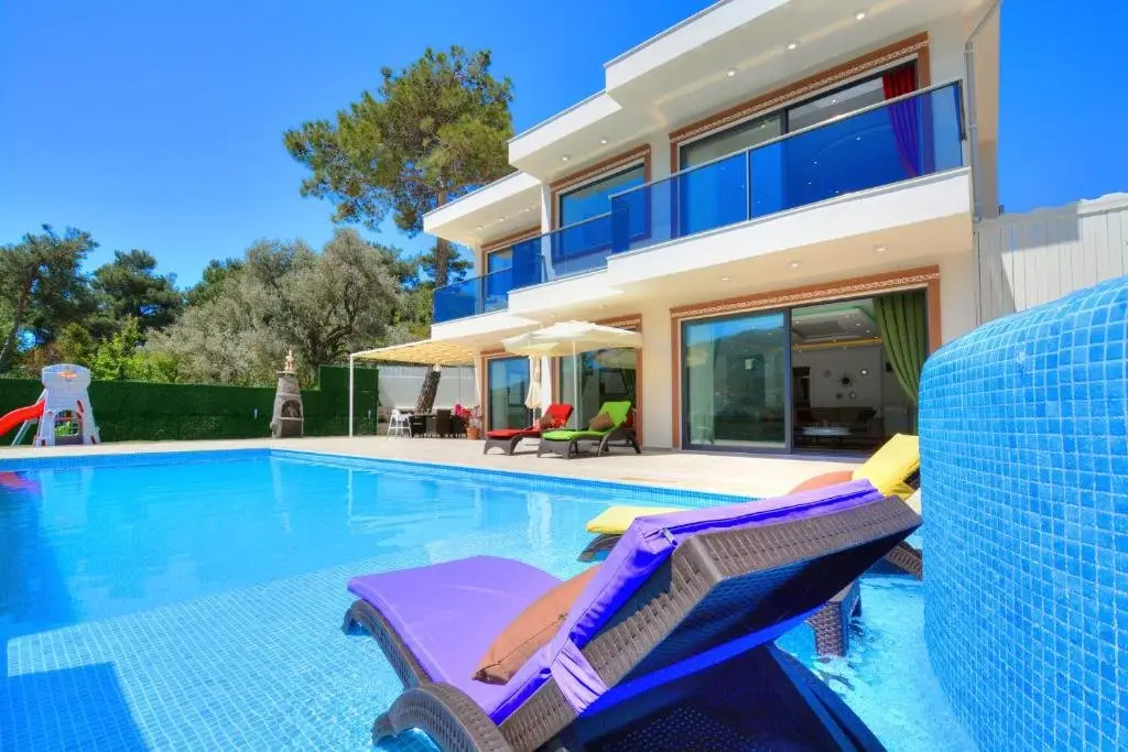 Исламлар: Villa Saltanat