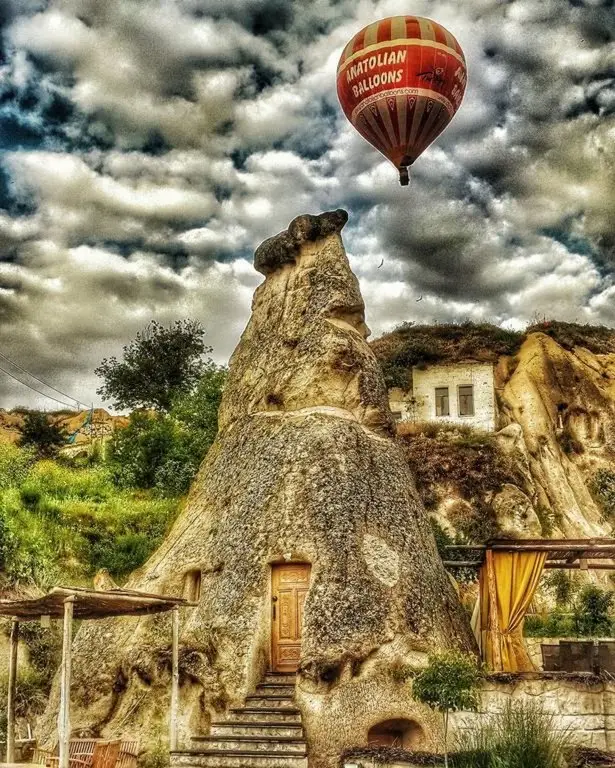 Ургуп: Queen's Cave Kapadokya