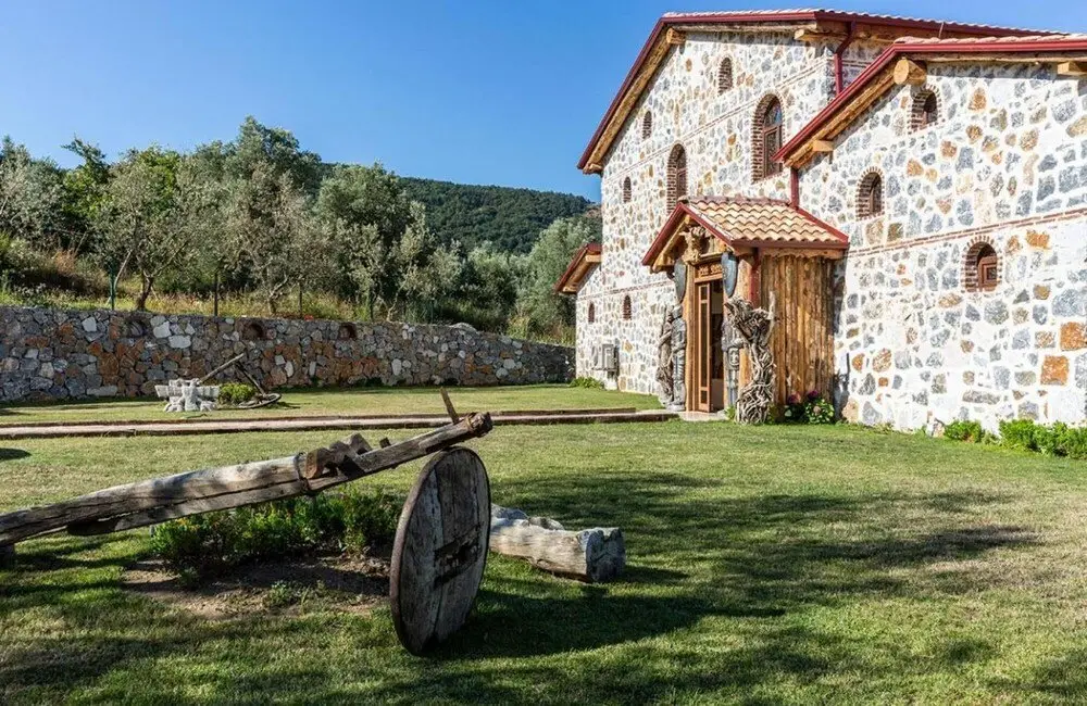 Увезпинар: Magnificient Stone House With Private Pool and Jacuzzi in Iznik Bursa