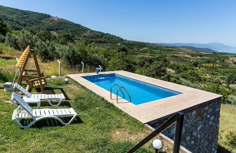 Увезпинар: Amazing Stone House With Fireplace and Private Pool Surrounded With Nature in Iznik Bursa