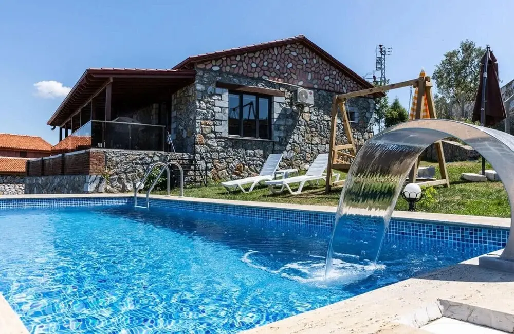 Увезпинар: Amazing Stone House With Fireplace and Private Pool Surrounded With Nature in Iznik Bursa