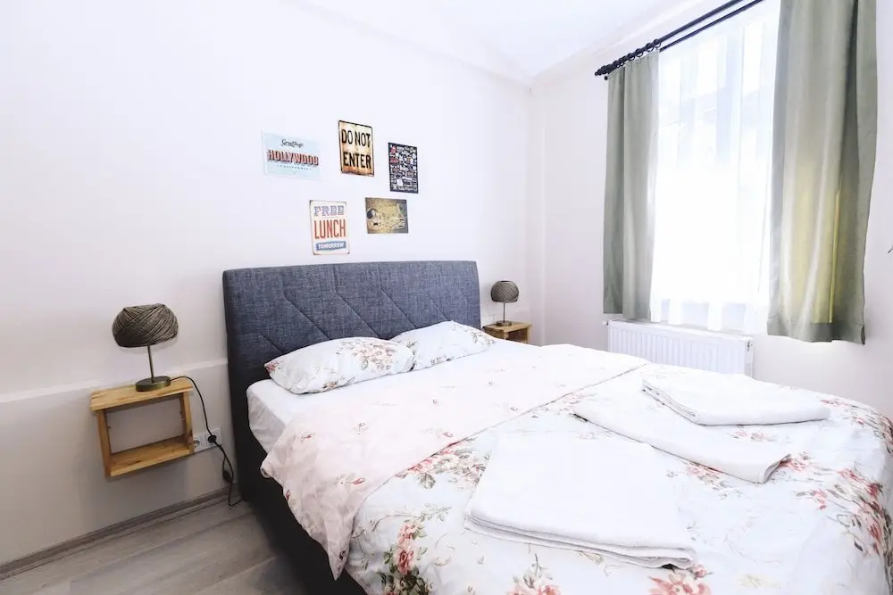 Стамбул: Fully Equipped Room at taksim