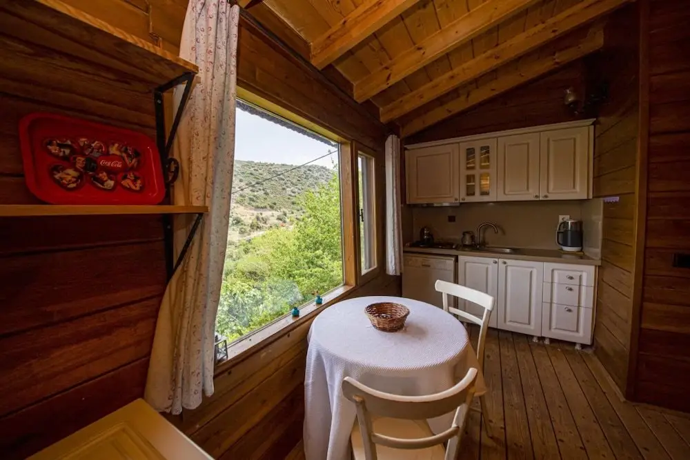 Датча: Wooden House Surrounded by Nature in Datca