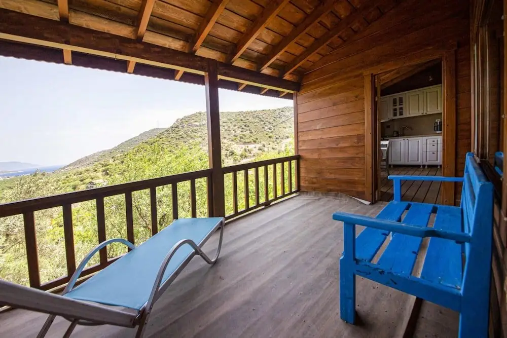 Датча: Wooden House Surrounded by Nature in Datca