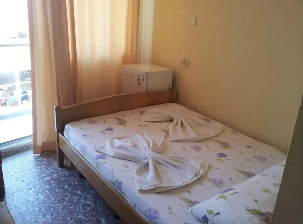 Измир: Budak pansiyon