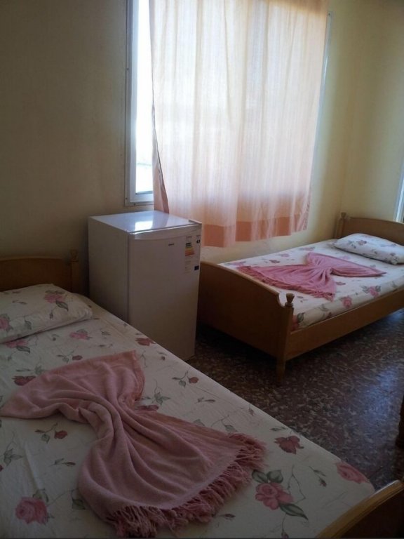 Измир: Budak pansiyon