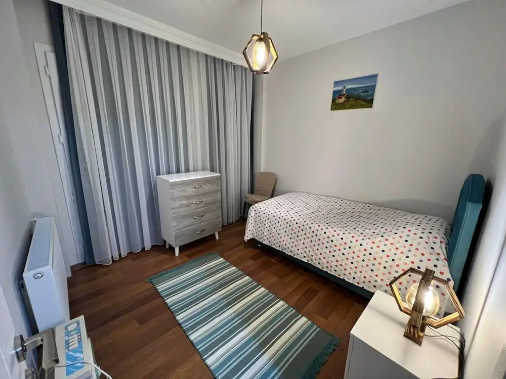 Сеферихисар: Apartment With Balcony In Seferihisar