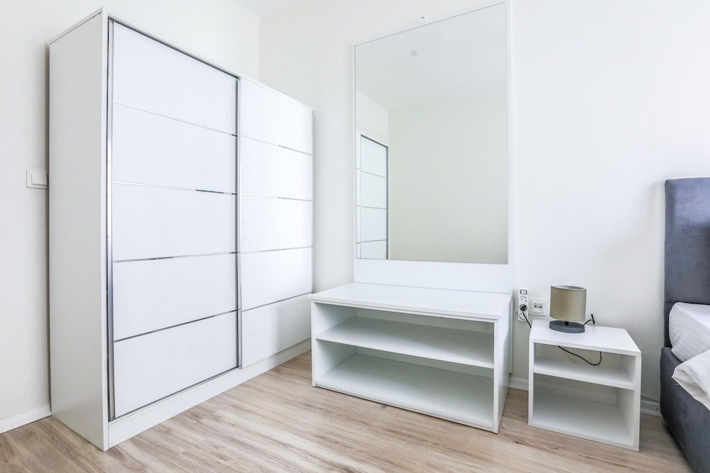 Стамбул: 2 1 Modern Flat With Balcony in Tuzla