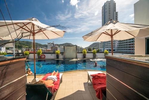 Кату: Absolute Bangla Suites, night walking street, rooftop pool L-04