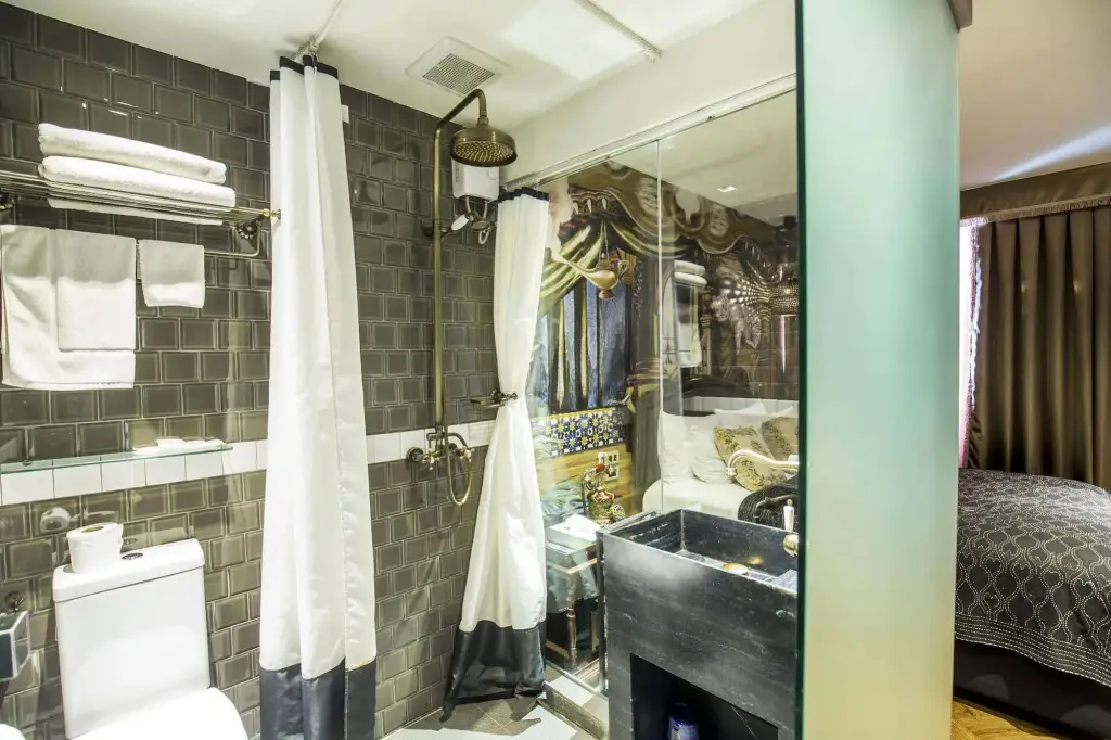 Бангкок: PlayHaus Thonglor