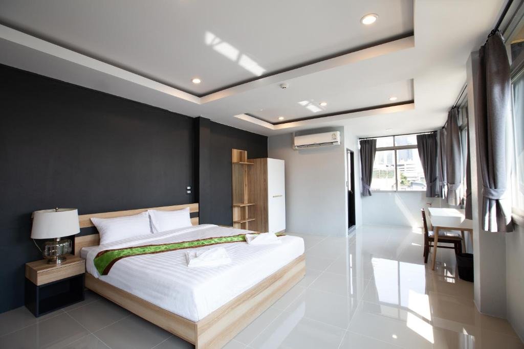 Бангкок: 185@Surawong Residence