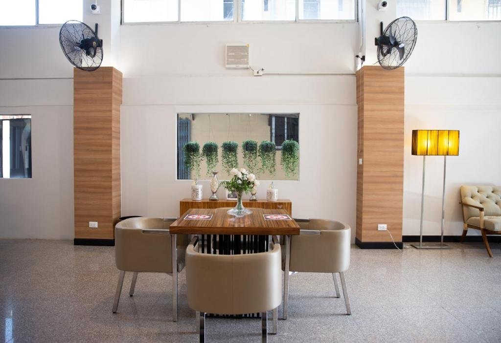 Бангкок: 185@Surawong Residence