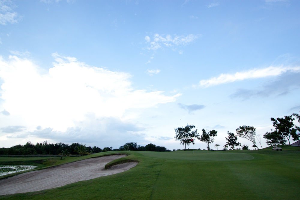 Чумпхон: Uniland Golf & Resort