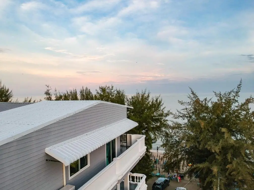 The BEACH CHA AM Suites — фото 1