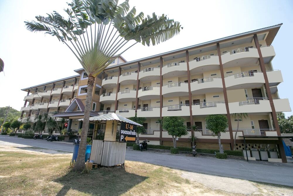 4 Men Court by OYO Rooms — фото 1
